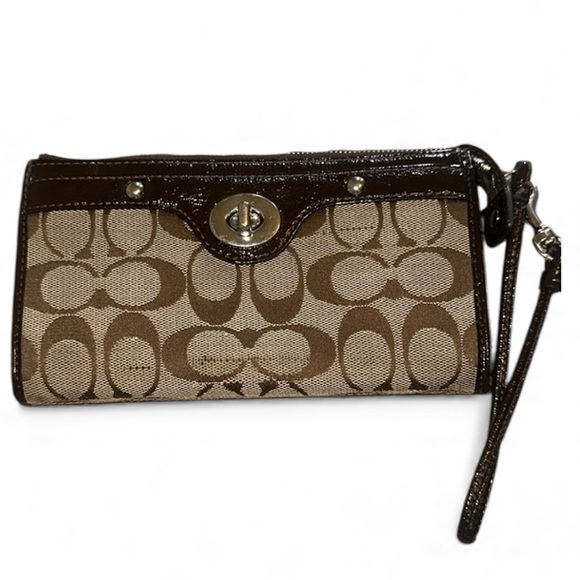 Coach Hampton wallet turnlock patent leather signature C - Picture 1 of 8